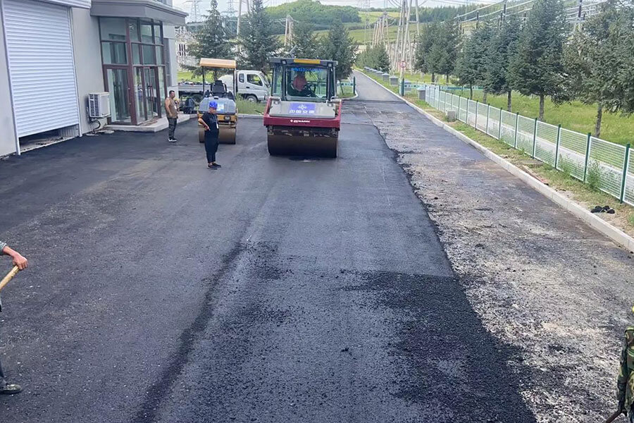 Asphalt mixing plant application field, road paving asphalt-Henan Spark
